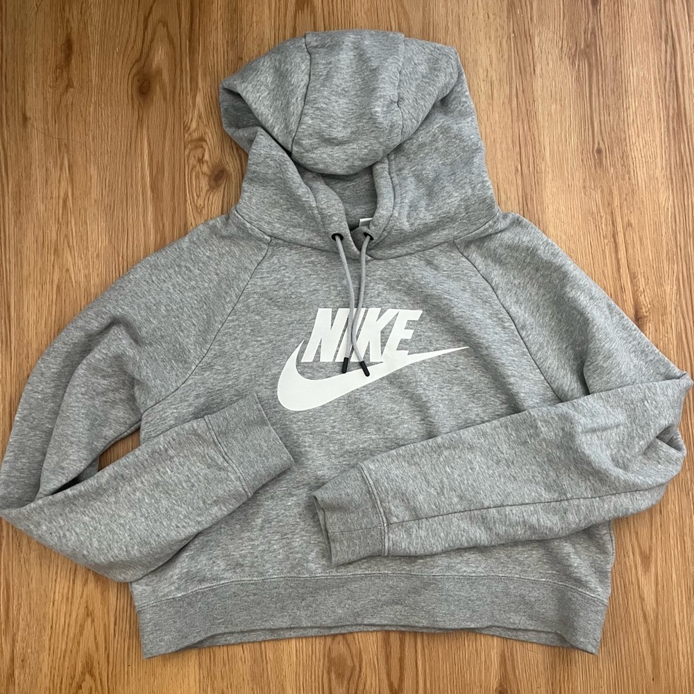 Nike Crop Hoodie!